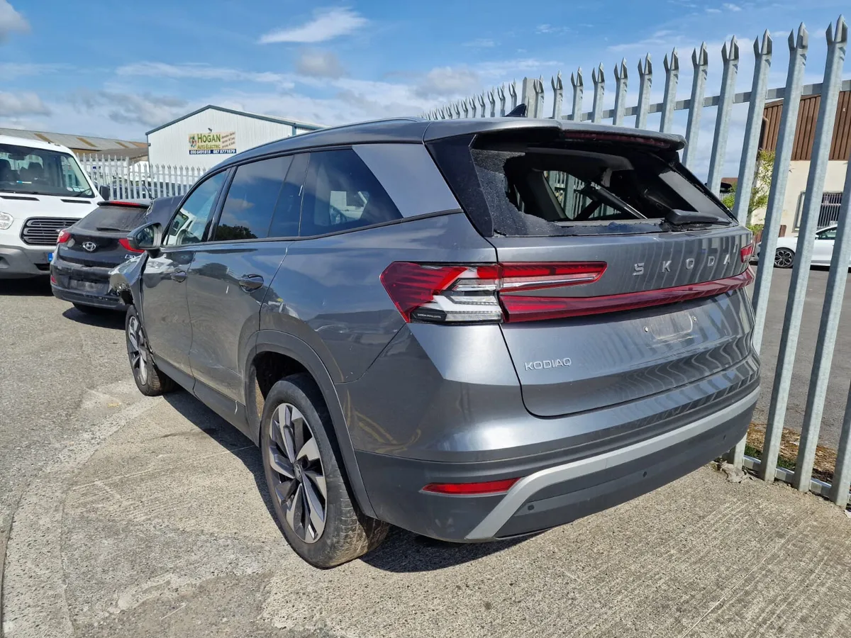 25 SKODA KODIAQ  2.0 TDI (DXP) AUTO FOR BREAKING - Image 3