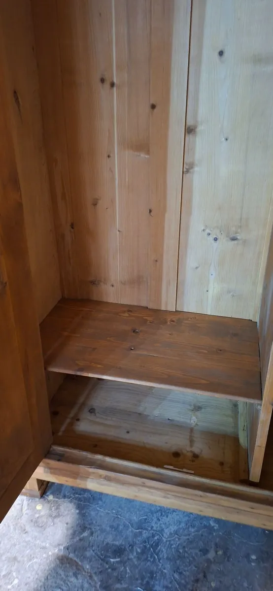 Vintage Dutch pine wardrobe - Image 3