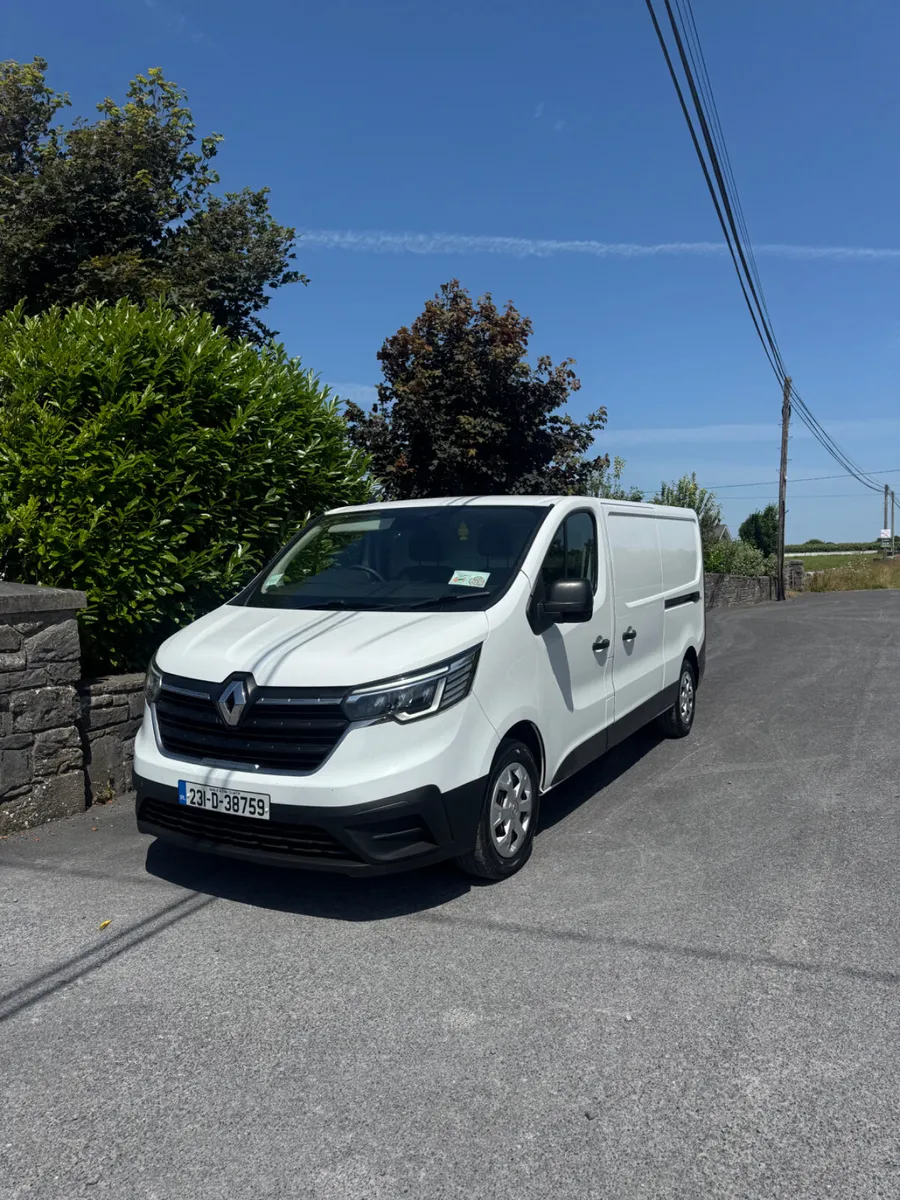 Renault Trafic 2023 - Image 4