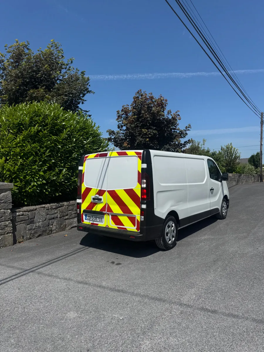 Renault Trafic 2023 - Image 3