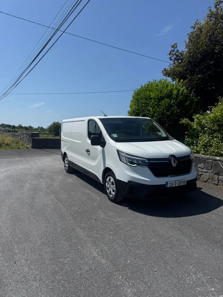 Renault Trafic 2023 - Image 1