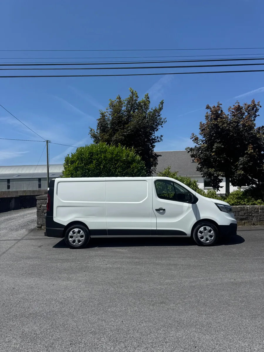 Renault Trafic 2023 - Image 2