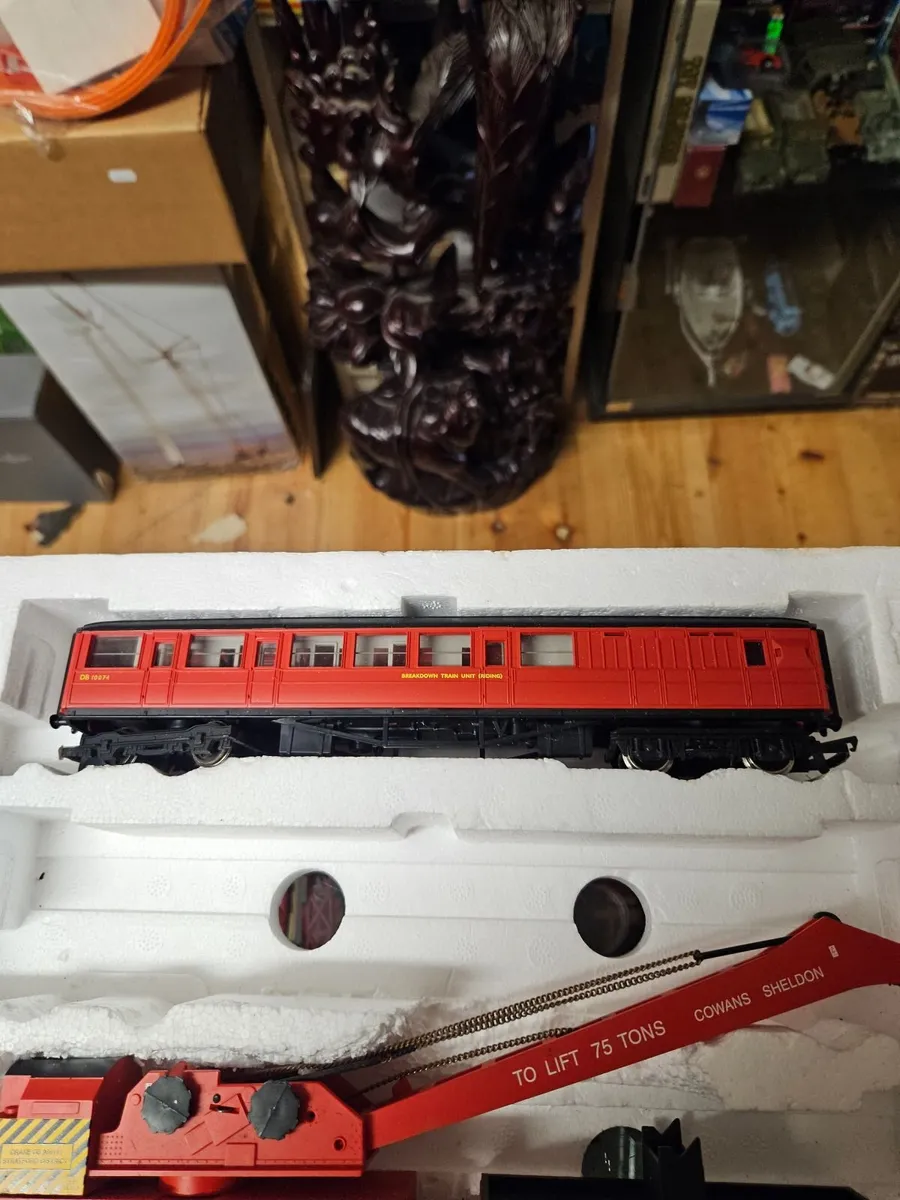 Hornby OO Gauge Breakdown Crane set - Image 2