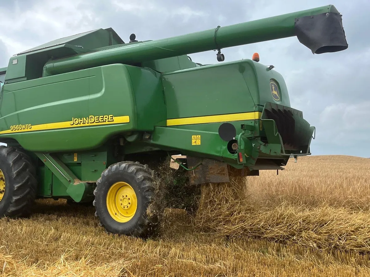 John Deere   9560 wts - Image 2