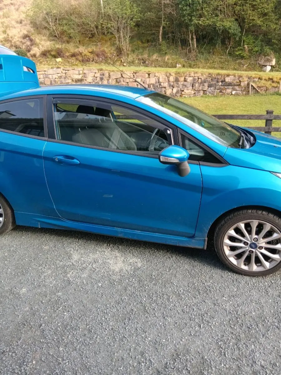 Ford fiesta - Image 4