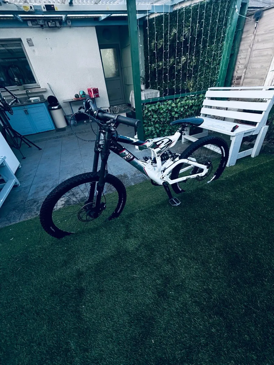 Downhill mountain bike Scott High Octain - Image 1