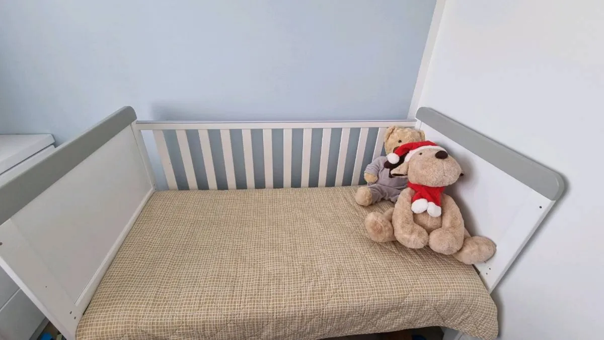 Tutti Bambini Rio 3-in-1 Cot Bed Bundle - Image 3