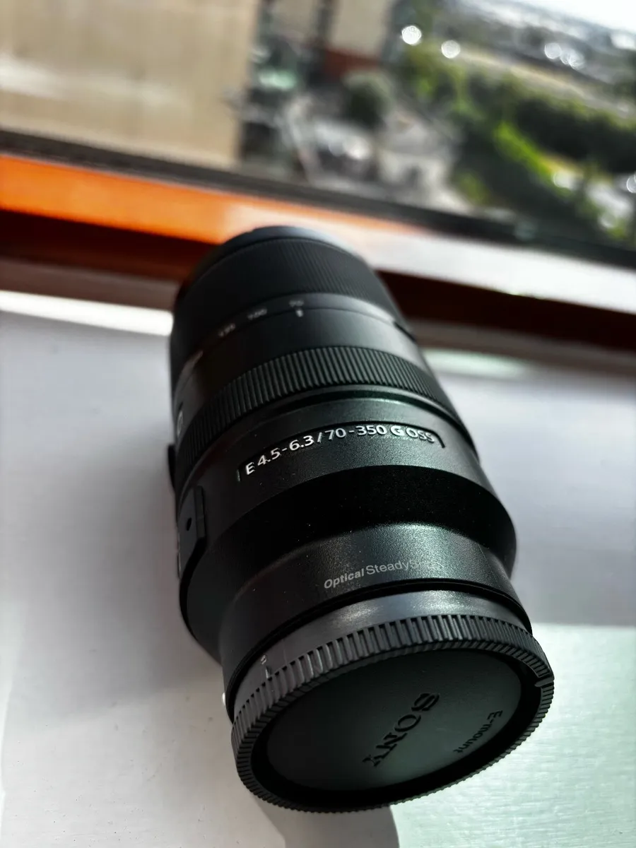 Sony 70-350mm f/4.5-6.3 G OSS Camera Lens - Image 2