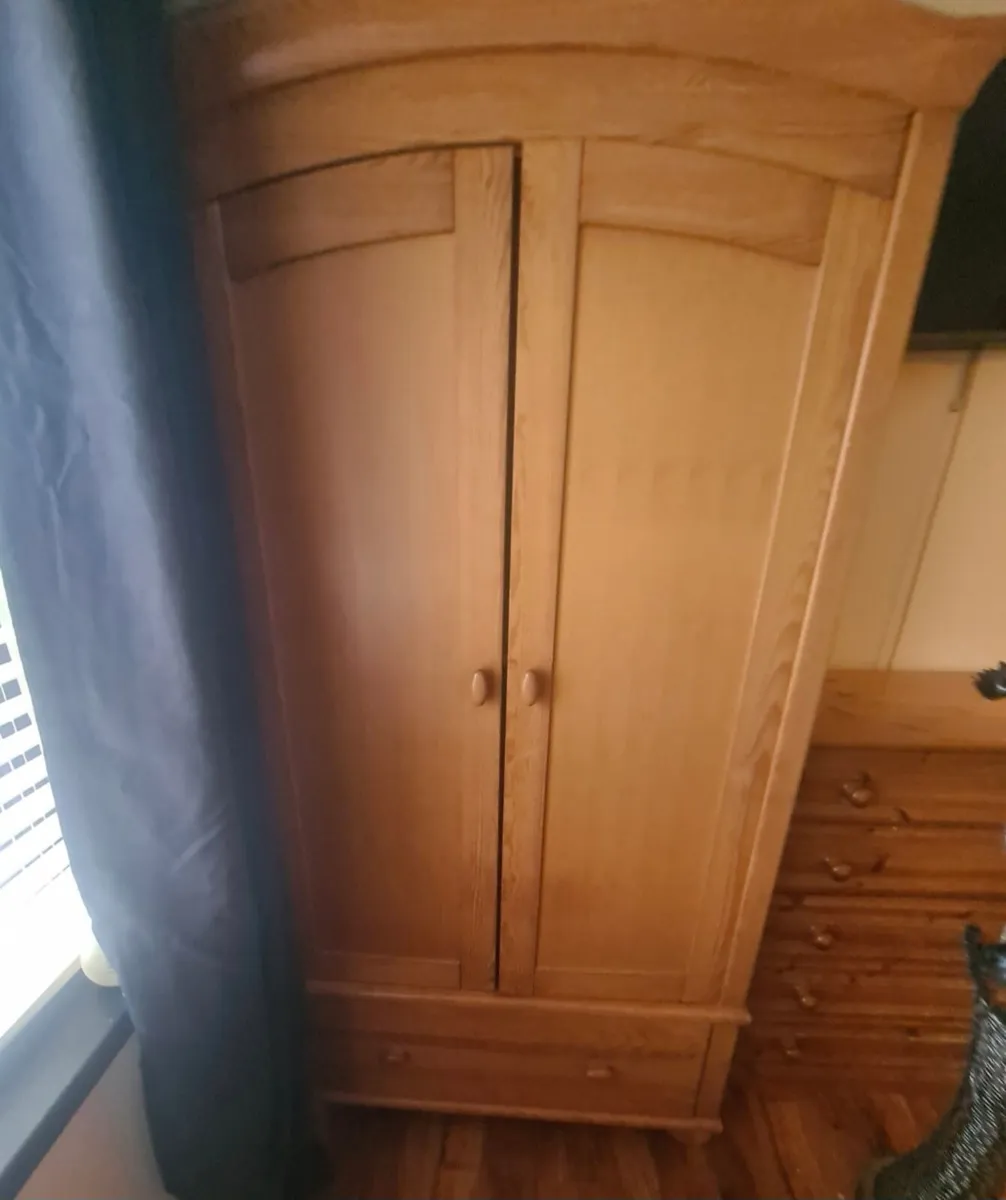 Double wardrobe with bottom draw - Image 1
