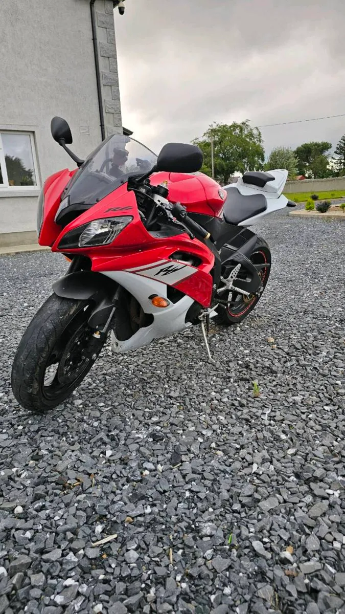 Yamaha R6 - Image 3