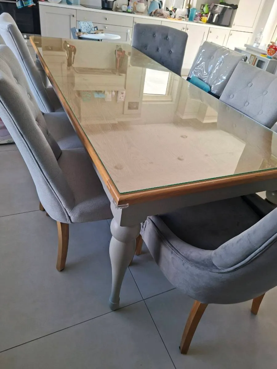Willis and Gambier kitchen table - Image 1