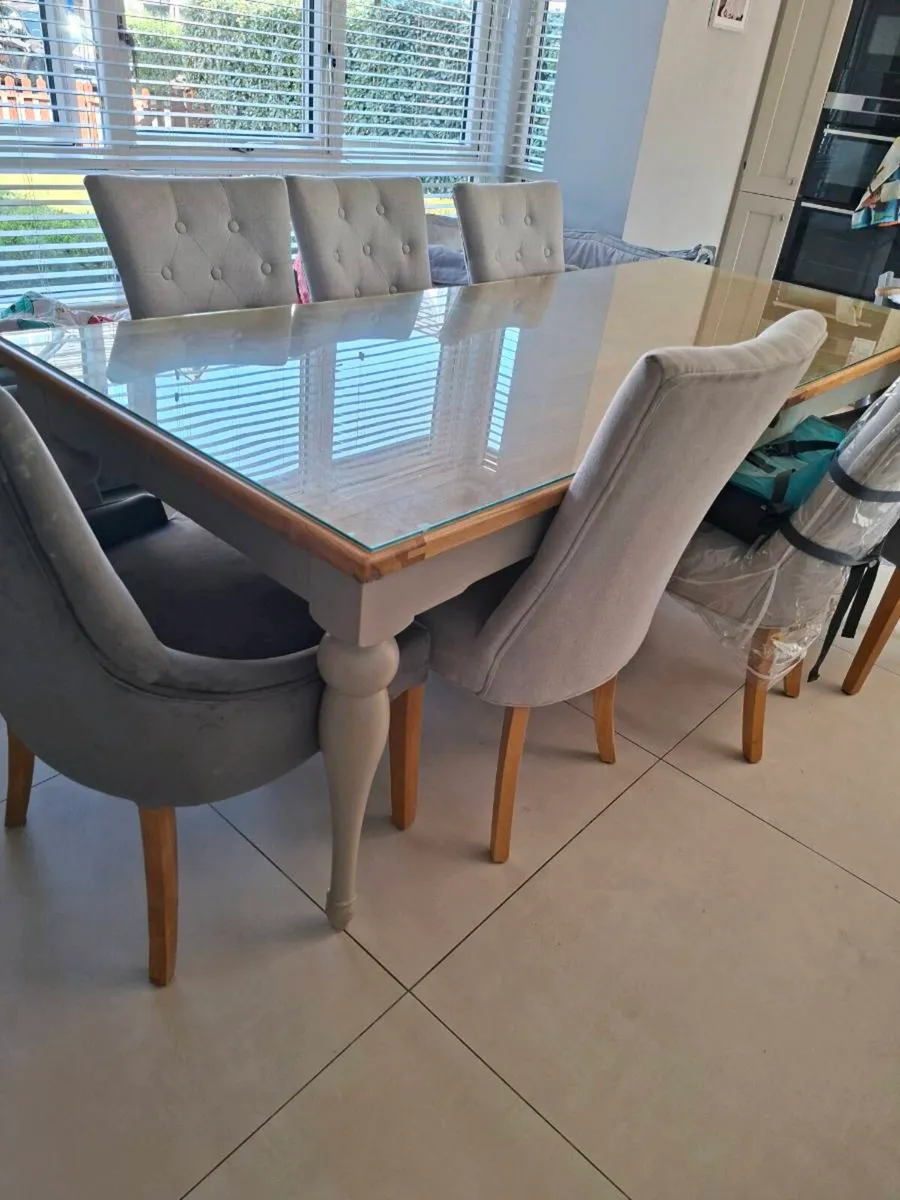 Willis and Gambier kitchen table - Image 2