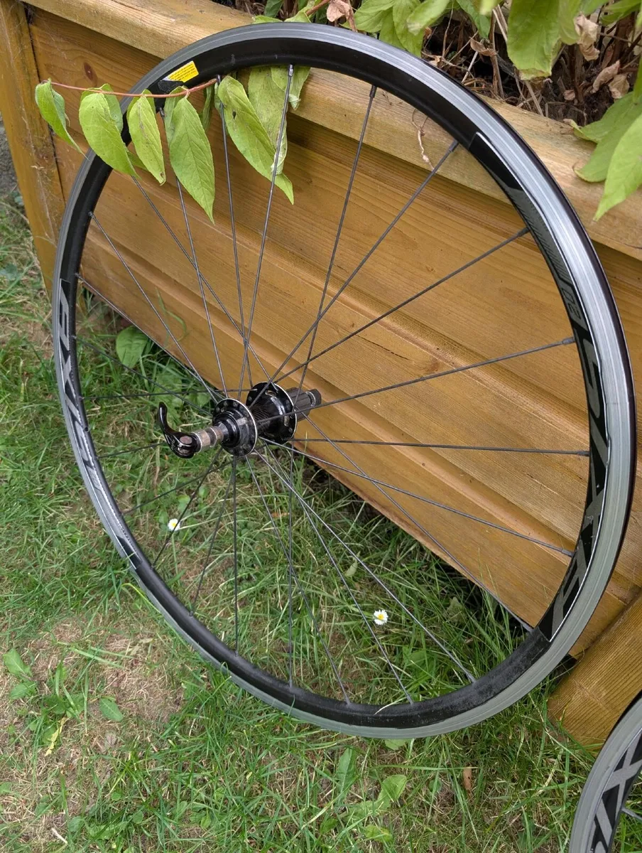 Bicycle wheelset - Image 1