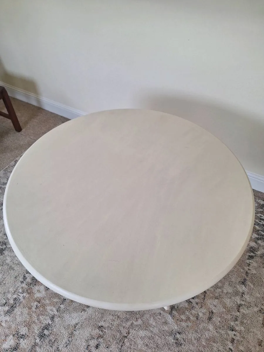 Kitchen Table - Image 4