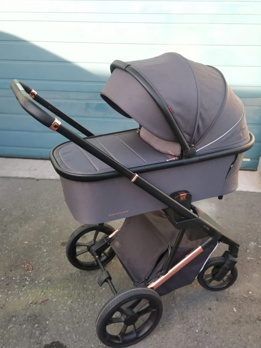 Baby pram - Image 1