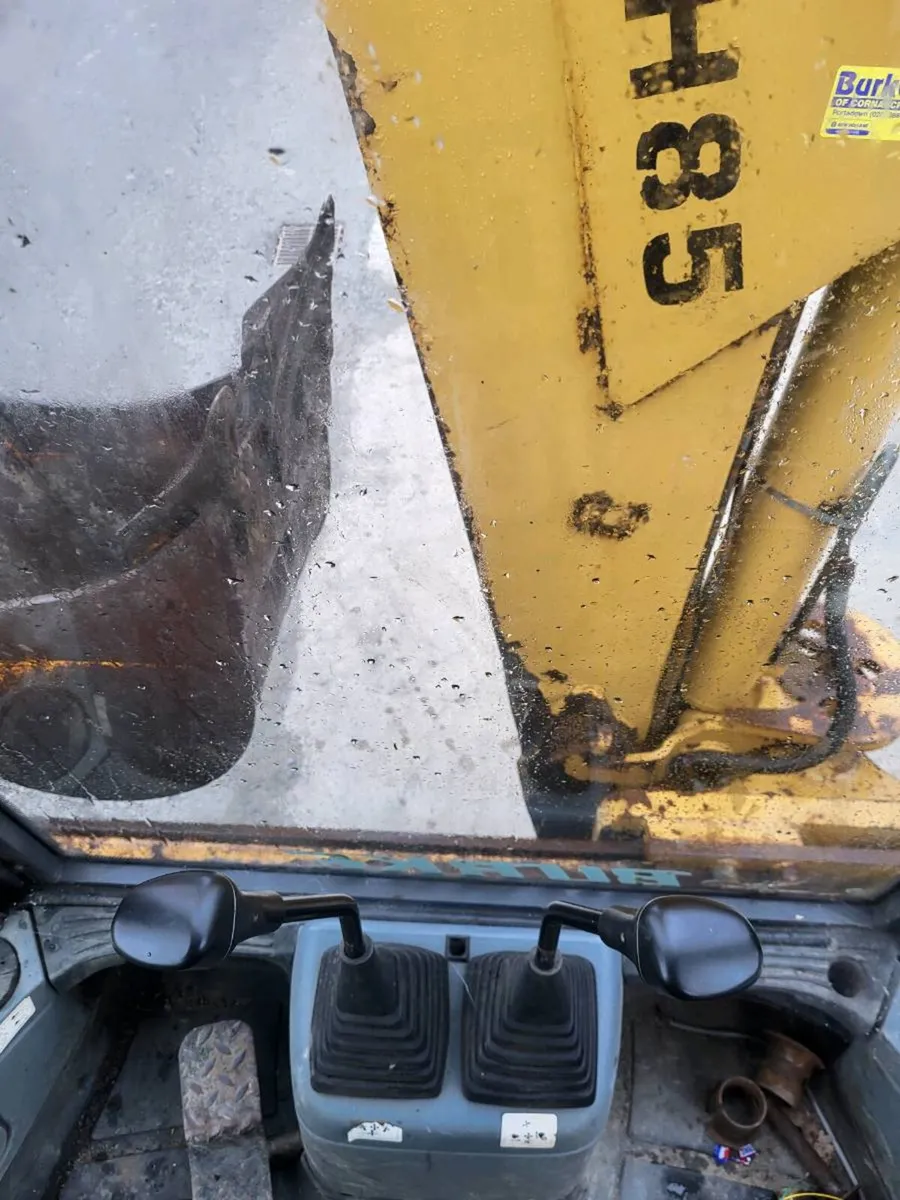 Newholland backhoe - Image 4