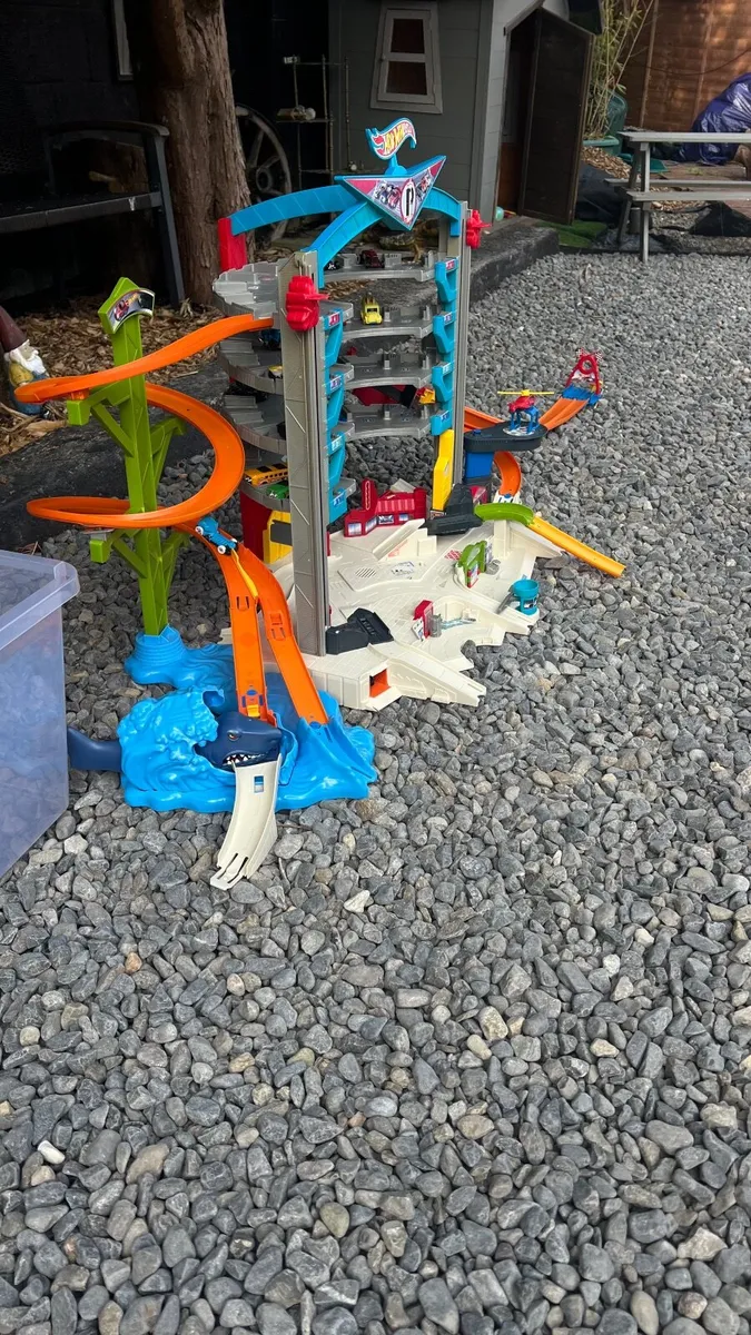 Hot Wheels Ultimate Garage – Great Condition - Image 4