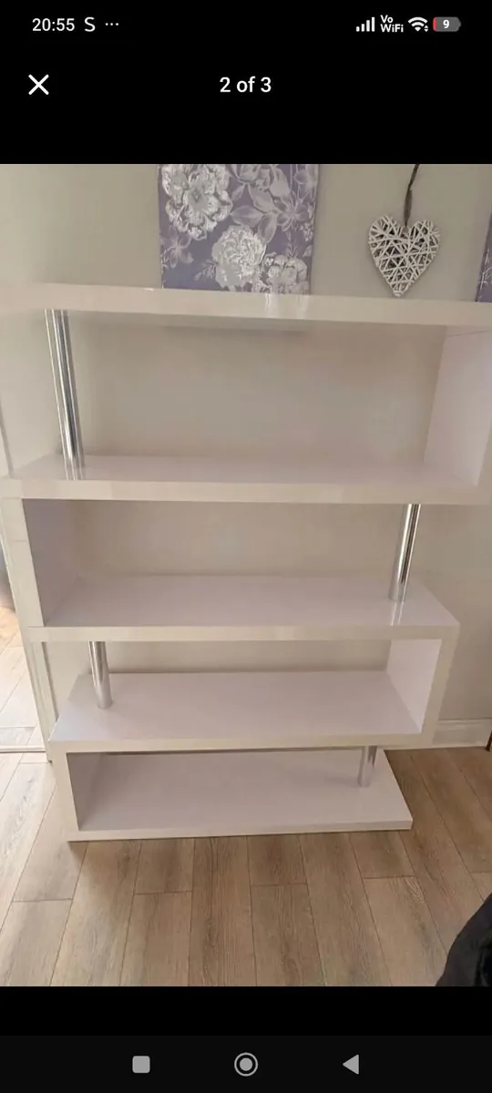 bookshelf