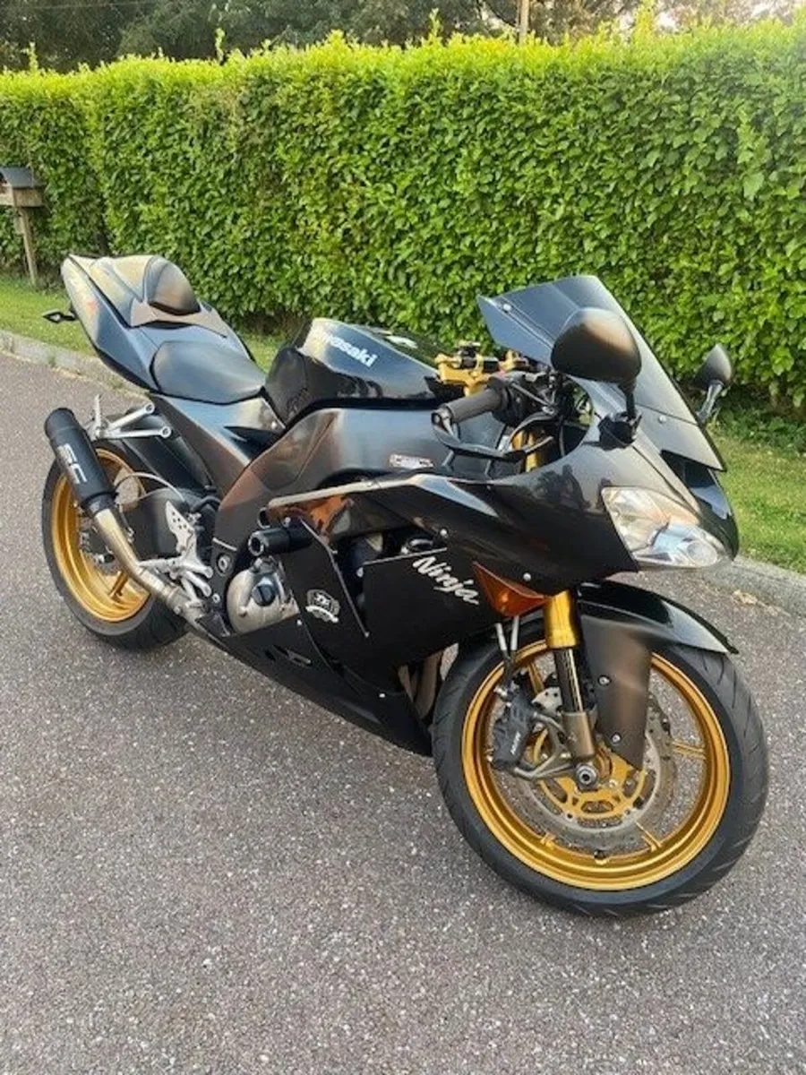 Kawasaki ZX-10R Ninja - Image 1
