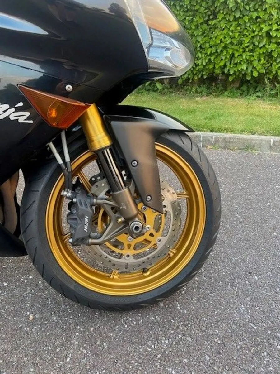 Kawasaki ZX-10R Ninja - Image 2