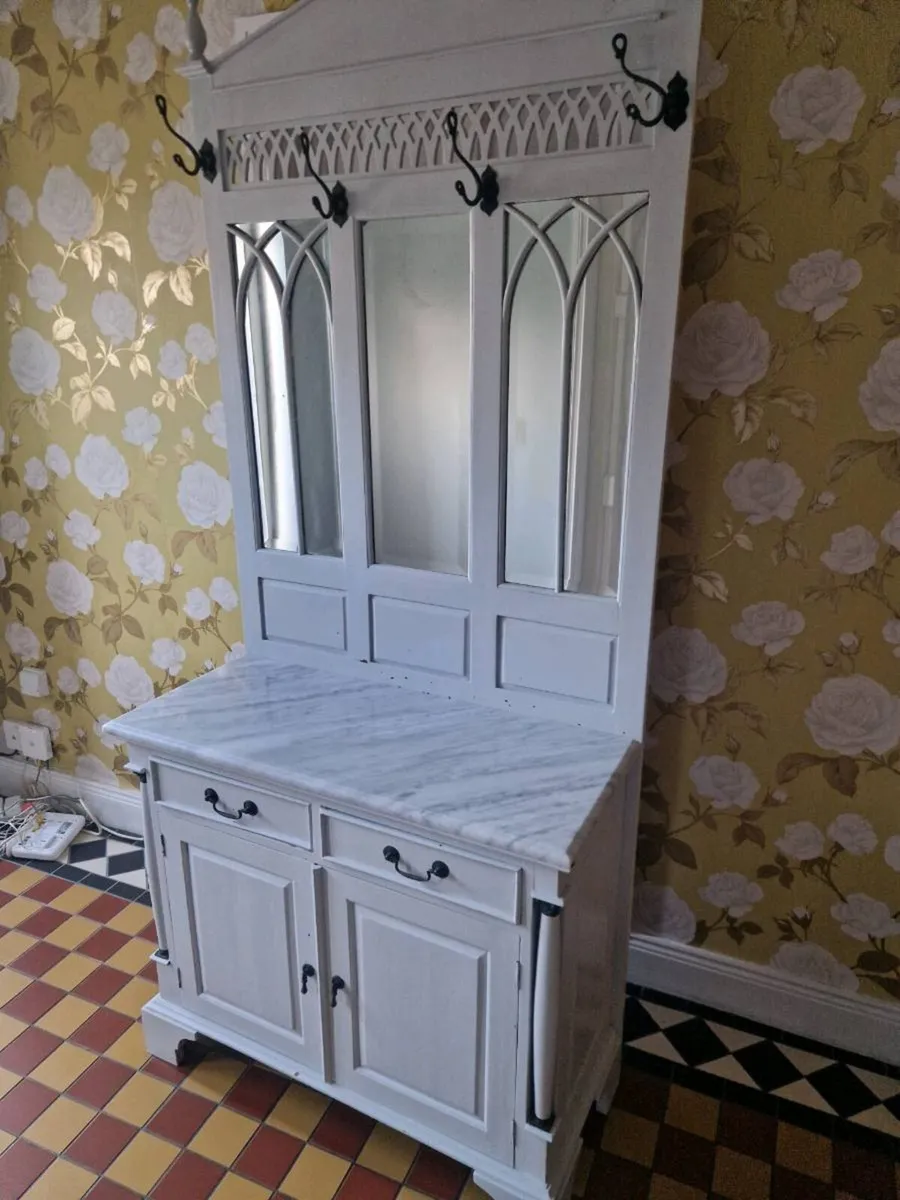Hall table dresser