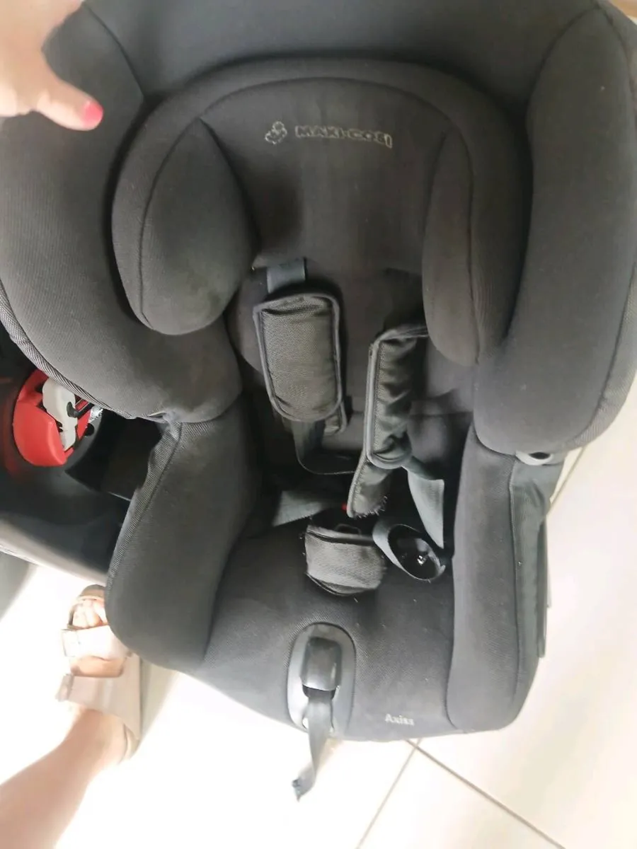 Maxi Cosi Axiss Car seat - Image 2