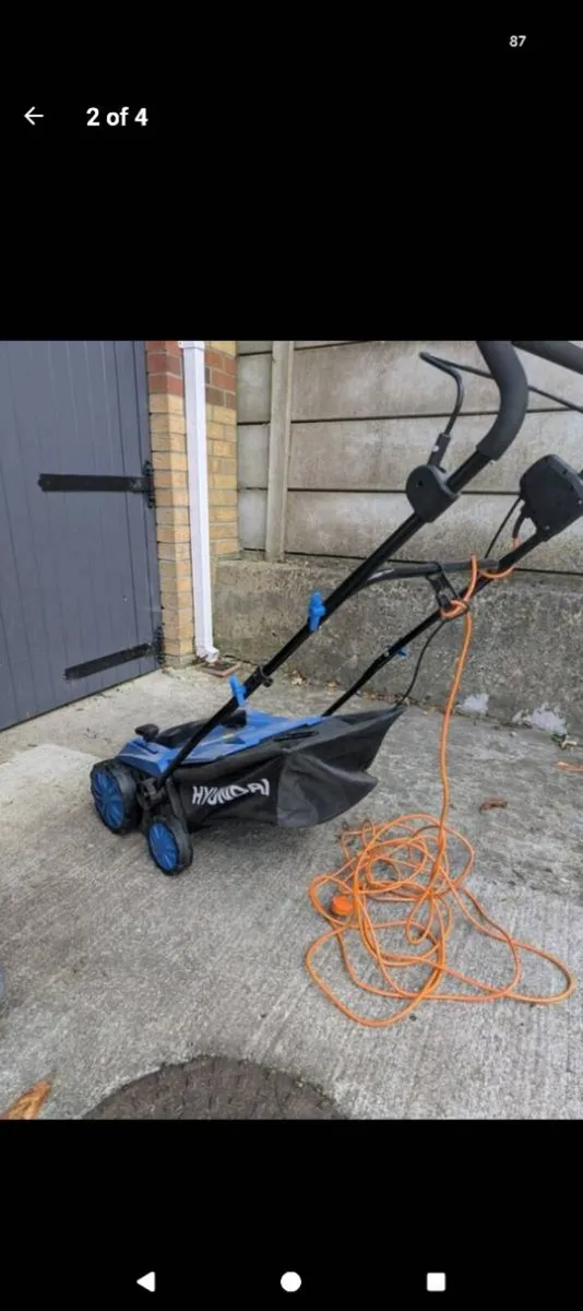 Hyundai 1600W 15'' 38cm Artificial Grass Sweeper - Image 2