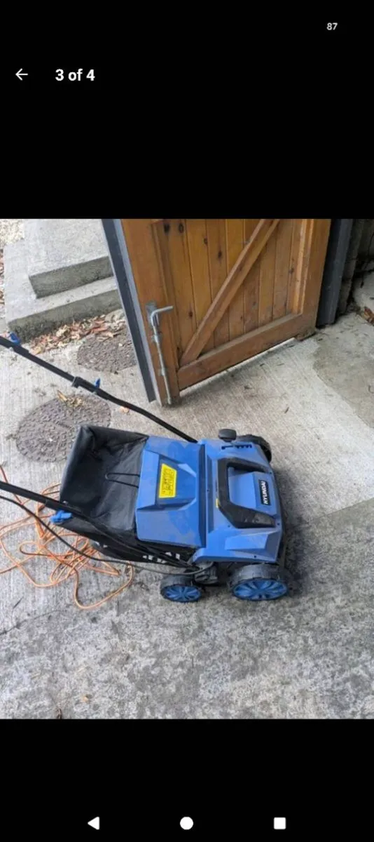 Hyundai 1600W 15'' 38cm Artificial Grass Sweeper - Image 3