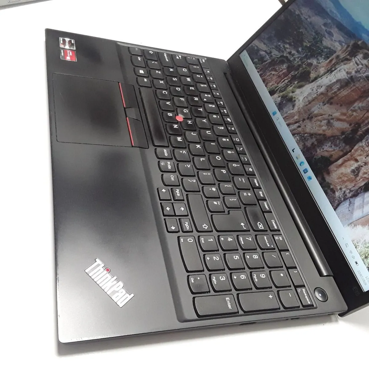 Lenovo ThinkPad E15 Gen 2 | AMD Ryzen 5 4500U | 16 - Image 2