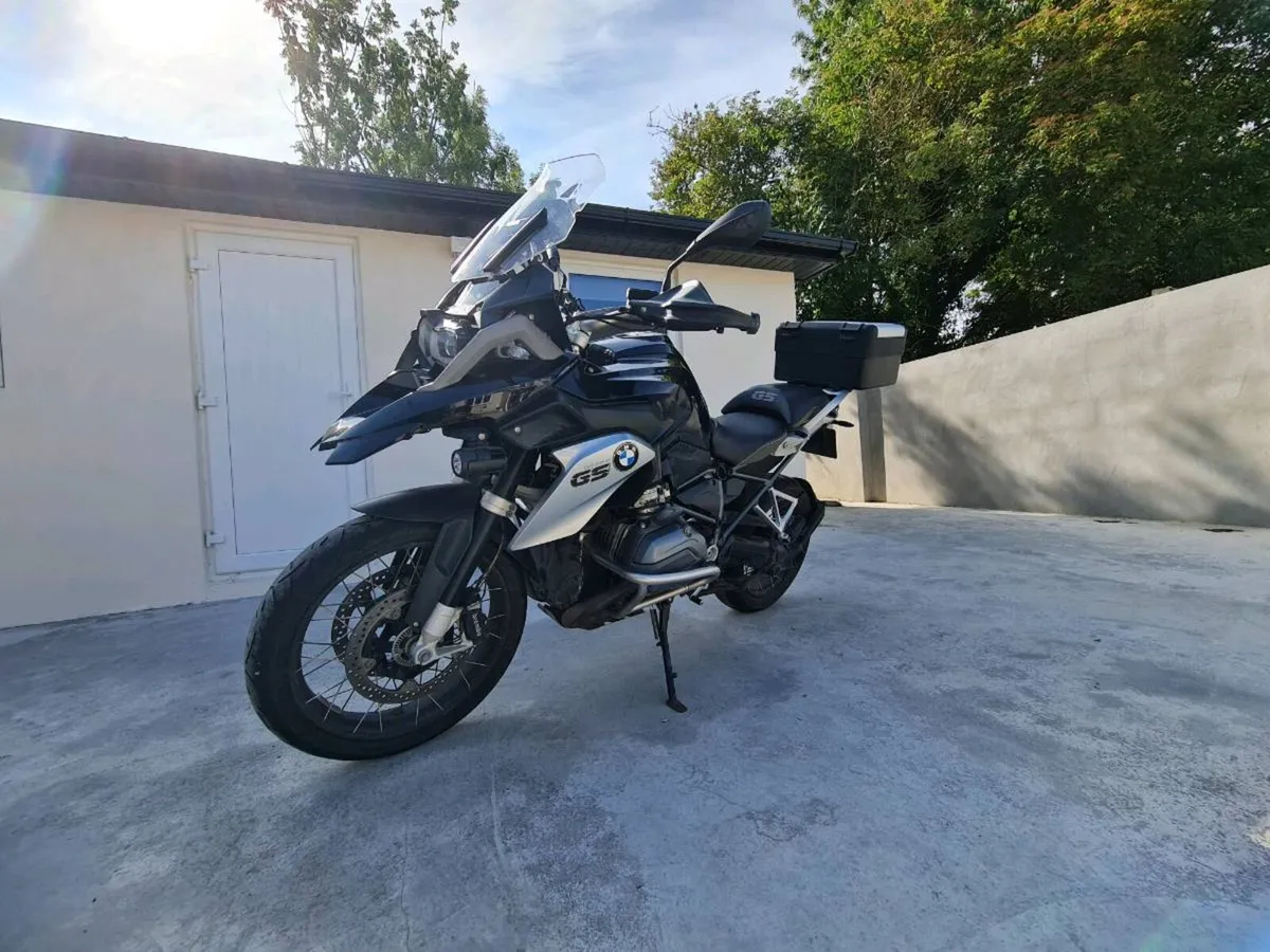 BMW R 1200 GS 2016 (Triple black) - Image 2