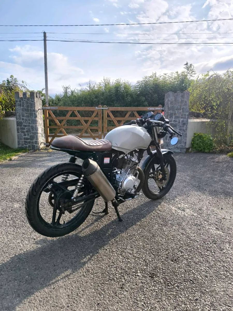 Yamaha ybr 125 cafe racer - Image 1