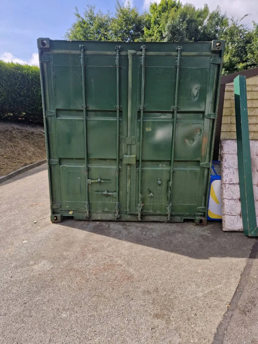 20 ft storage/shipping container - Image 1