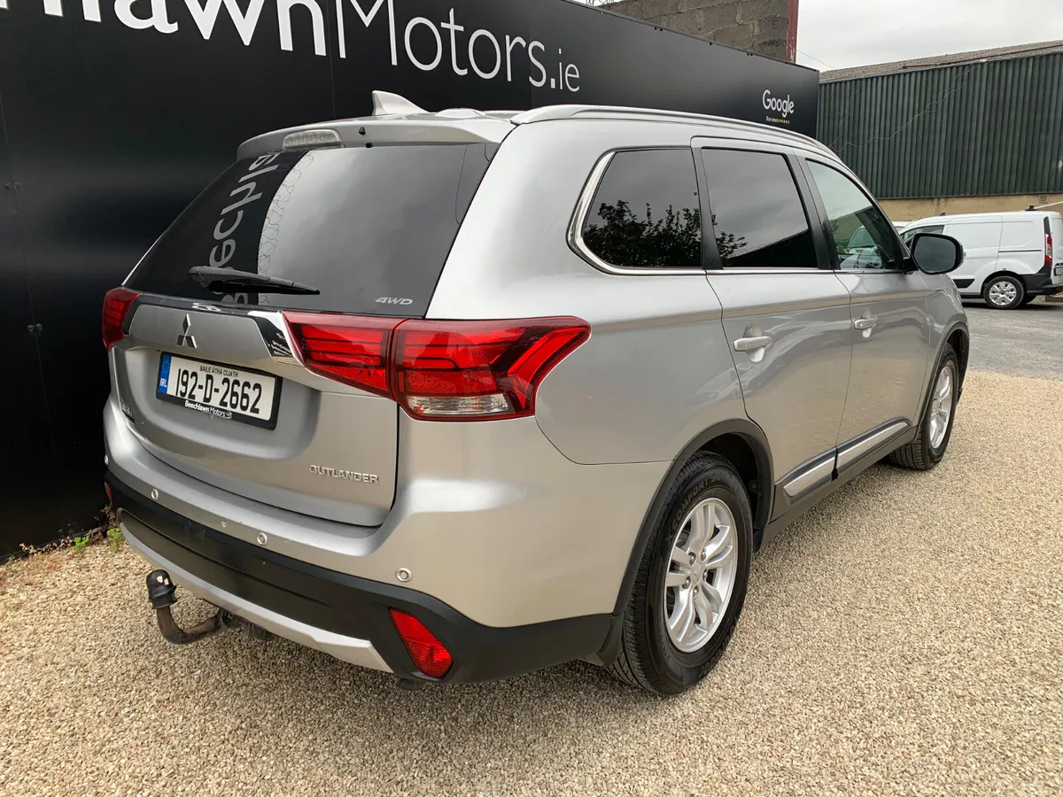 MITSUBISHI OUTLANDER 2.2 DI-D 4WD COMMERCIAL - Image 3
