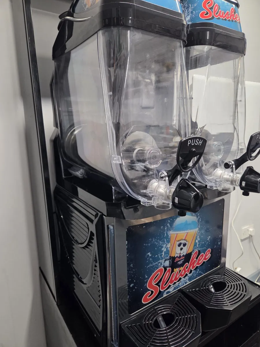 BRAND NEW CAB INFINITY - TWIN SLUSH MACHINE - Image 4
