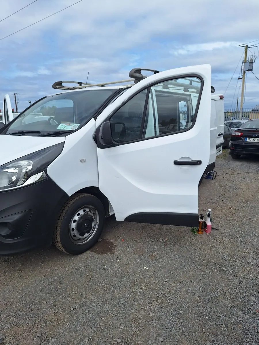 Opel vivaro 1.6 dsl - Image 1