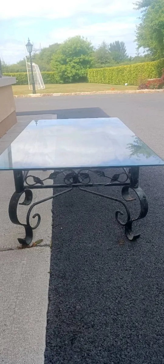 Glass table - Image 2