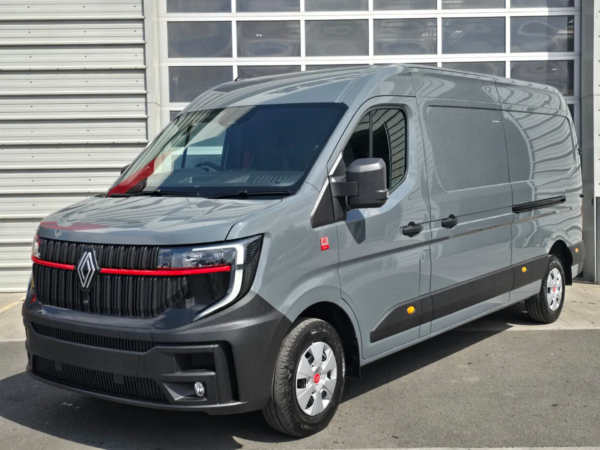 Master Red Edition L3H2 170BHP Manual Urban Grey - Image 2