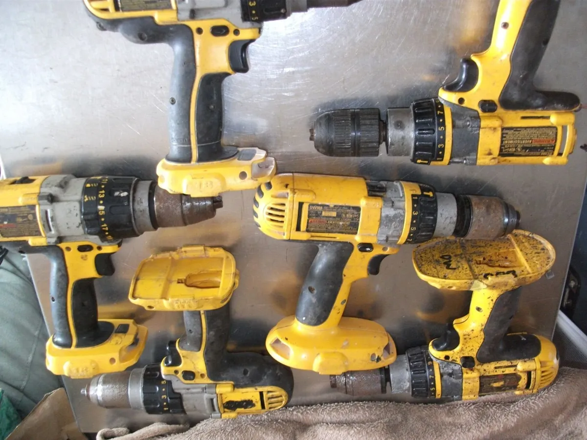 Dewalt 18v drills and Reciprocating saws - Image 2