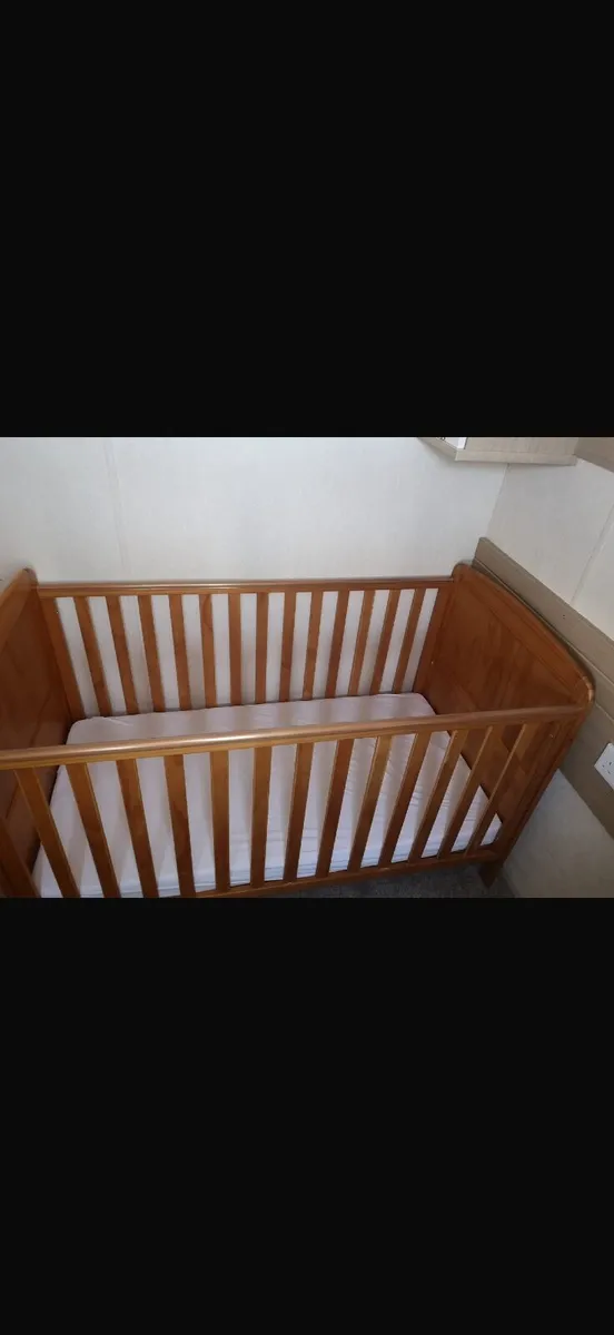 Cot - Image 1