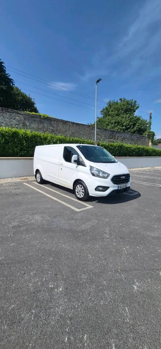 Ford Transit Custom 300 Limited LWB EBL 130 - Image 3