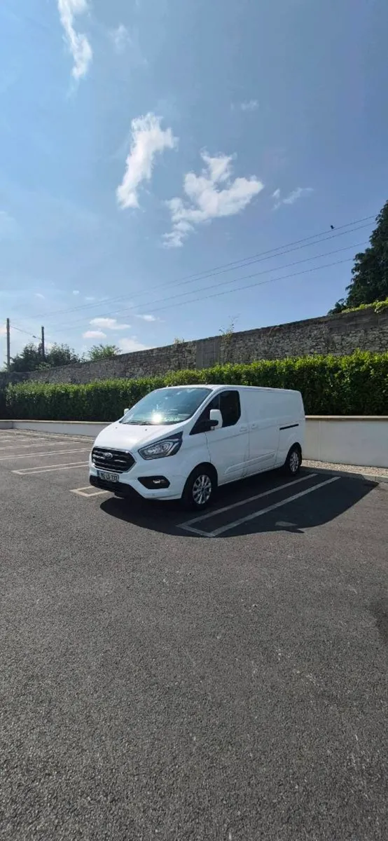 Ford Transit Custom 300 Limited LWB EBL 130 - Image 4