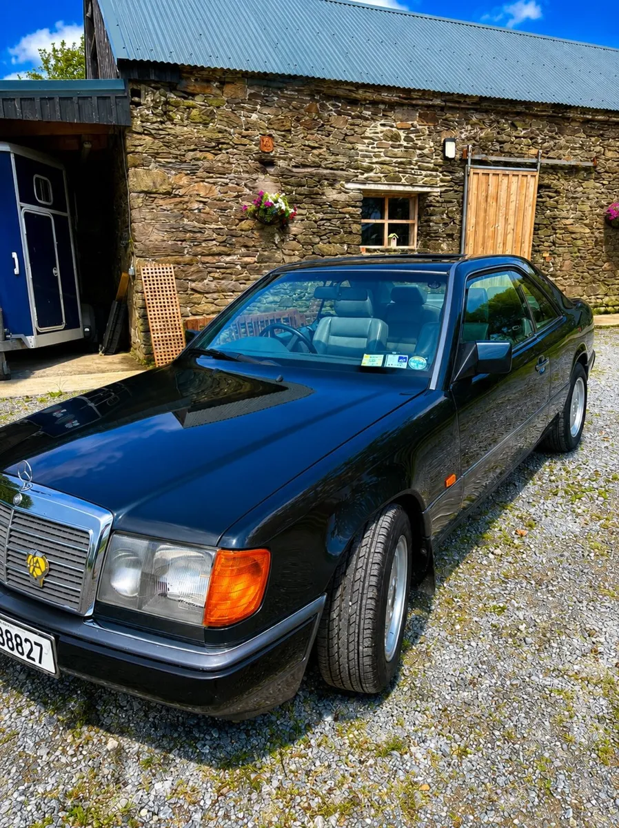 Mercedes 230CE C124 - Image 3