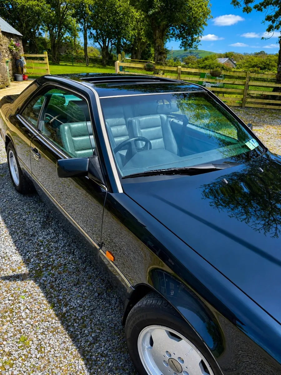 Mercedes 230CE C124 - Image 4