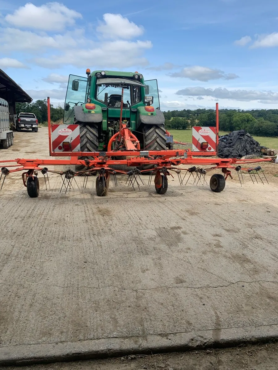 Kuhn 5202 4 rotor Tedder - Image 1