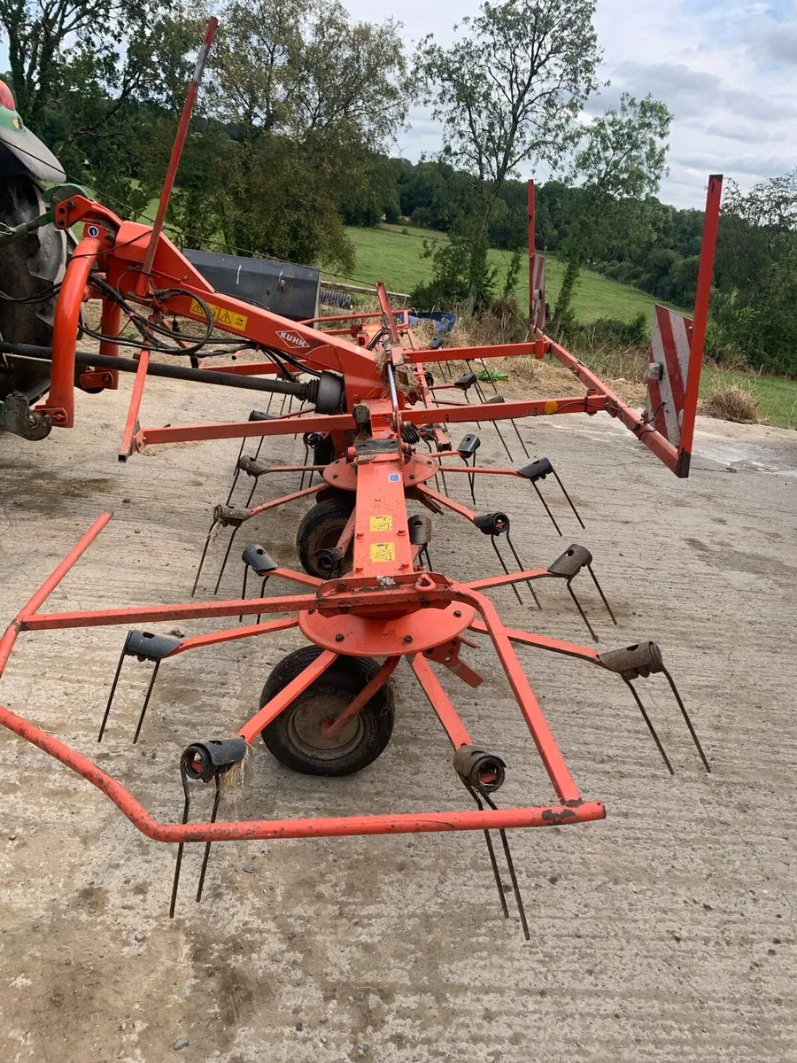 Kuhn 5202 4 rotor Tedder - Image 2