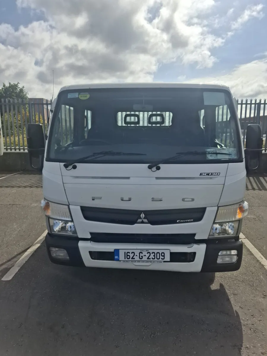 3.5Ton Mitsubishi Fuso Tipper Crew Cab - Image 2