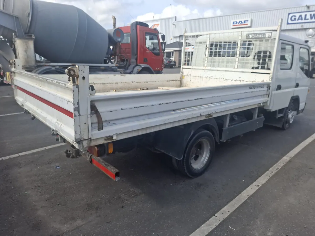 3.5Ton Mitsubishi Fuso Tipper Crew Cab - Image 4