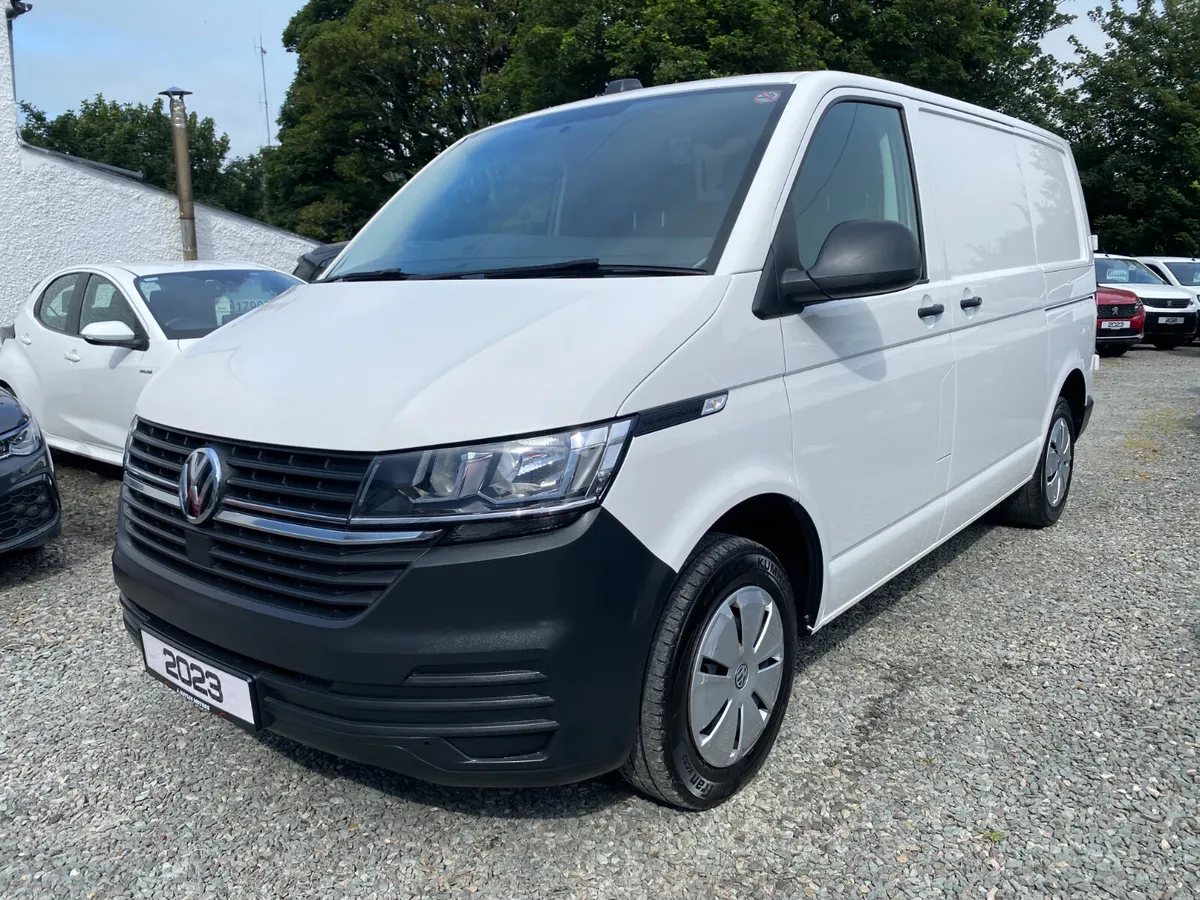 Feb 2023 Volkswagen Transporter Startline 110 - Image 3