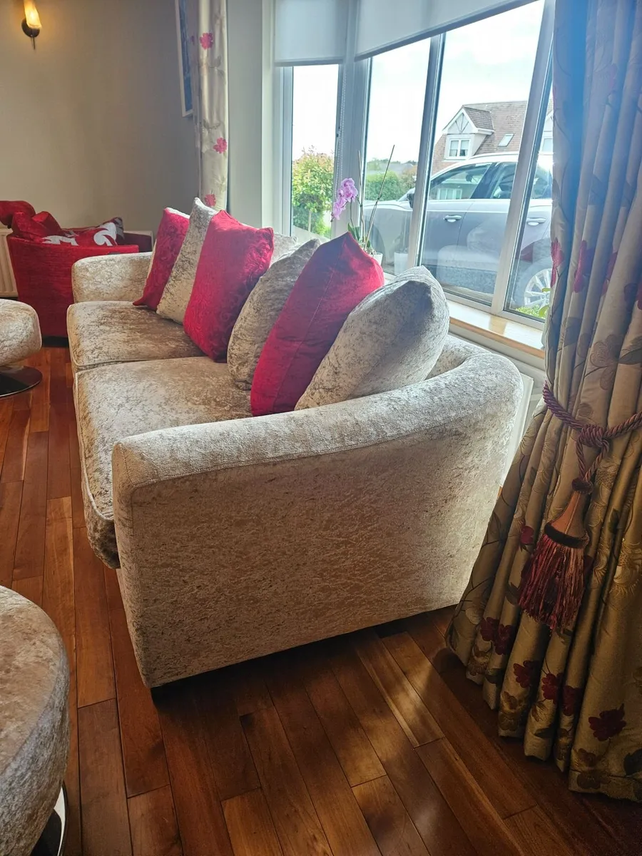 Sofa - Image 4