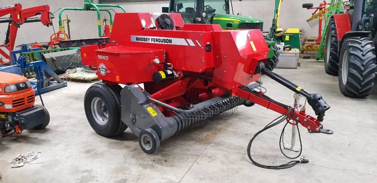 Massey Ferguson 1840 Baler - Image 1